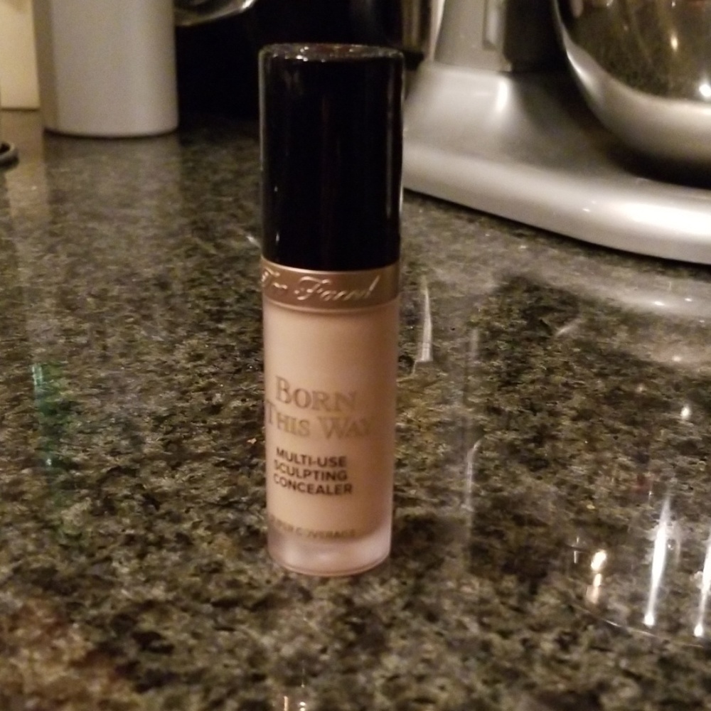 Too Faced Born This Way Concealer